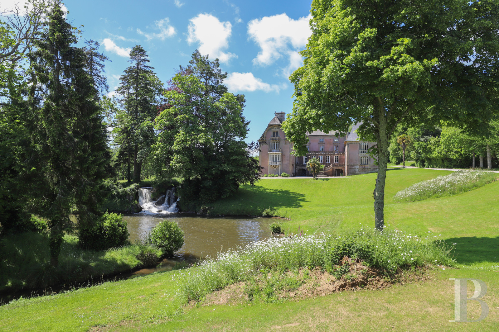 Au Vast, dans le Cotentin, une ancienne porterie entièrement rénovée - photo  n°3
